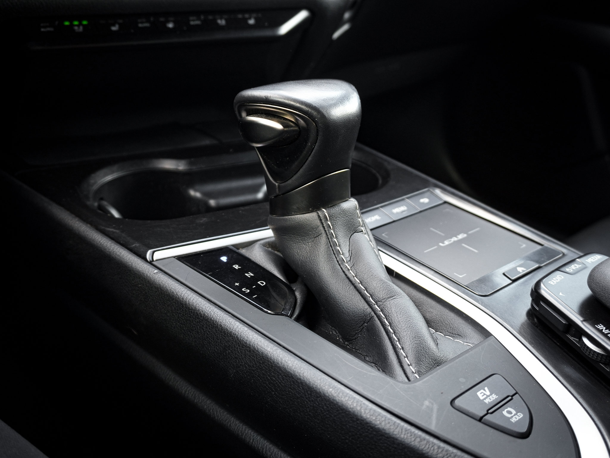 Used 2021 Lexus UX 250h w/ Premium Package AWD/4WD image 25