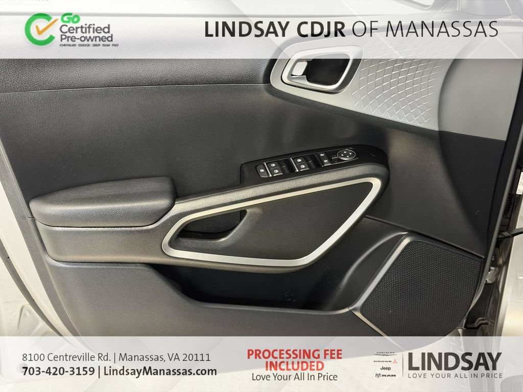 Used 2023 Kia Soul S FWD image 20