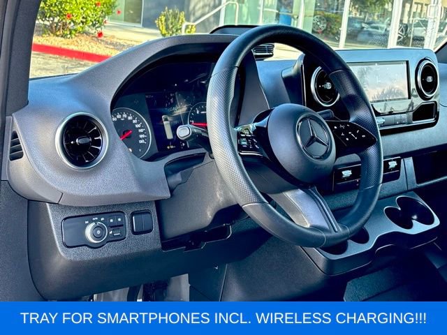 Used 2025 Mercedes-Benz Sprinter 2500 image 8