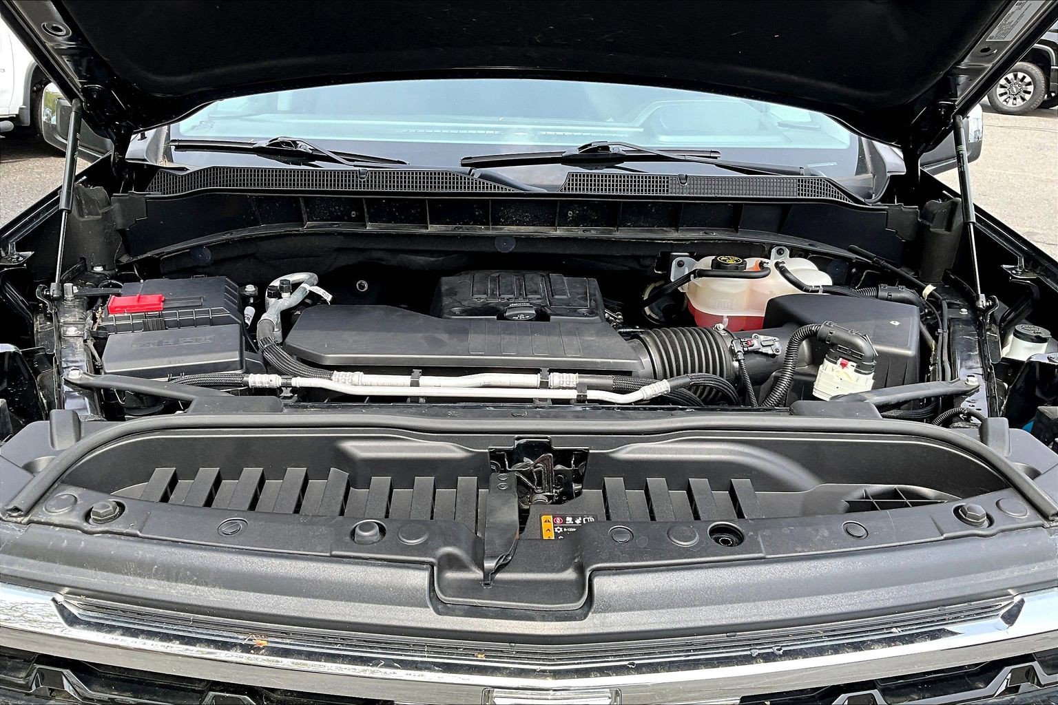 Used 2022 Chevrolet Silverado 1500 LT AWD/4WD image 22