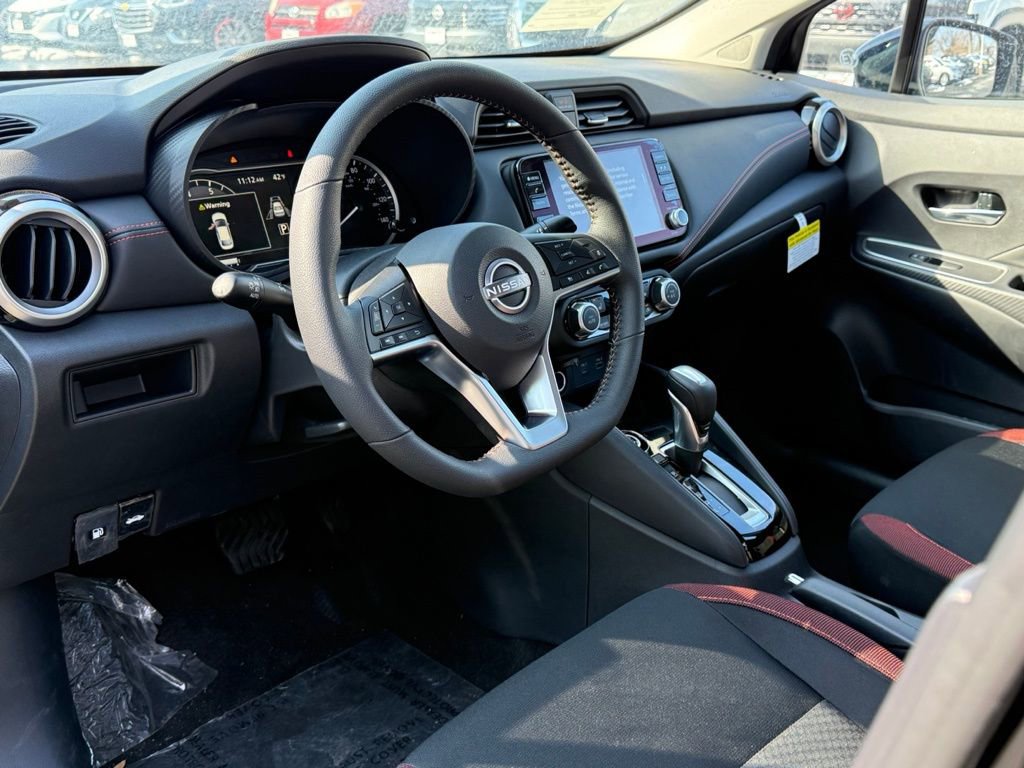 New 2025 Nissan Versa SR w/ Trunk Package FWD image 7