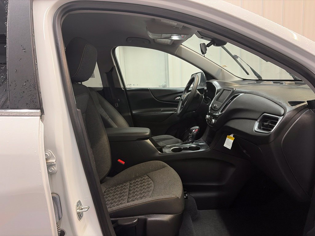 Used 2023 Chevrolet Equinox LT AWD/4WD image 24