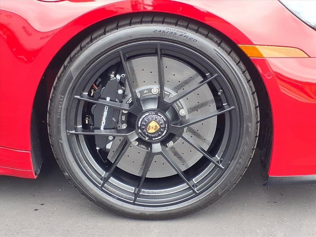 Certified 2025 Porsche 911 Carrera GTS image 31