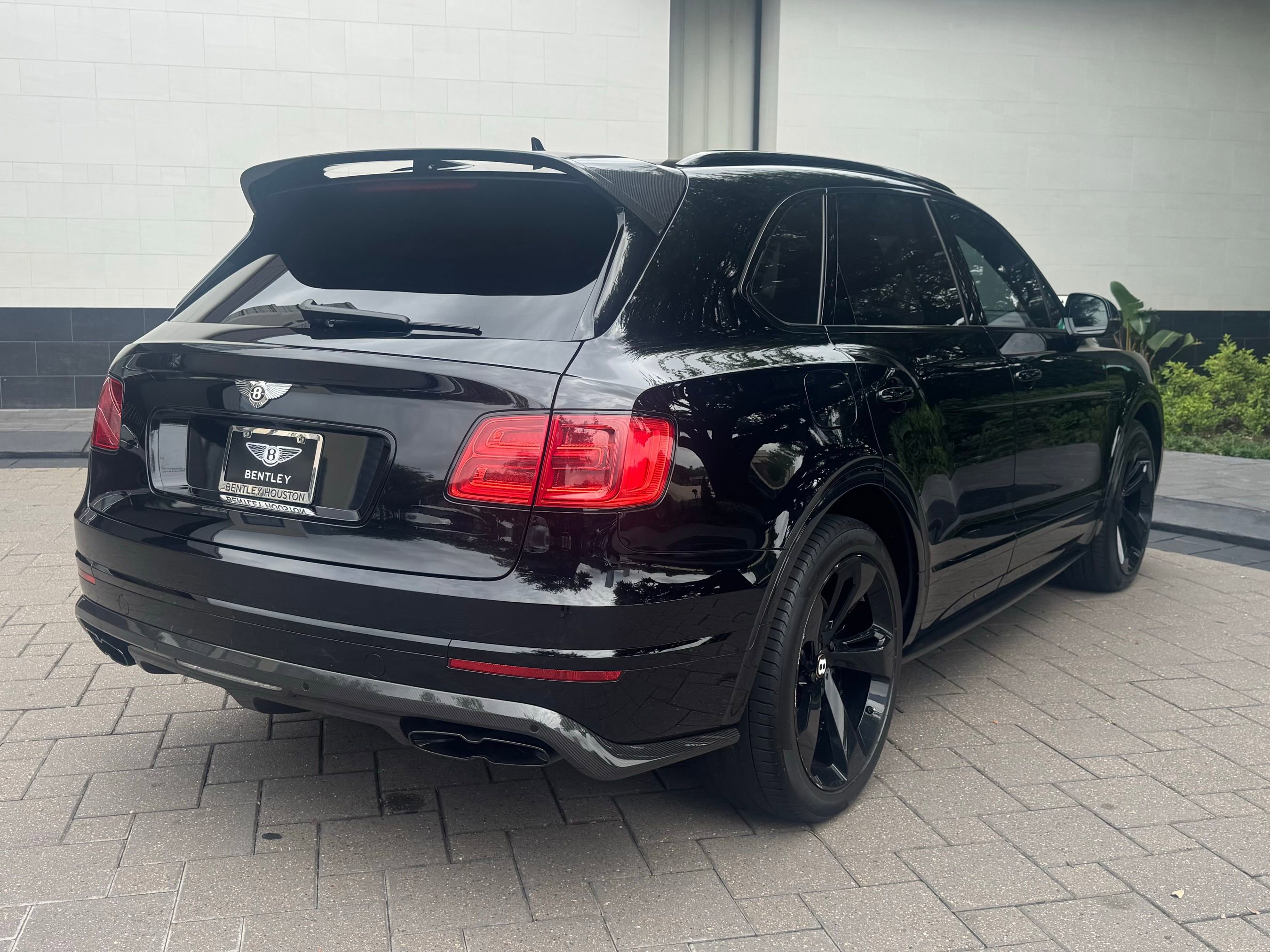 Used 2020 Bentley Bentayga AWD/4WD image 3
