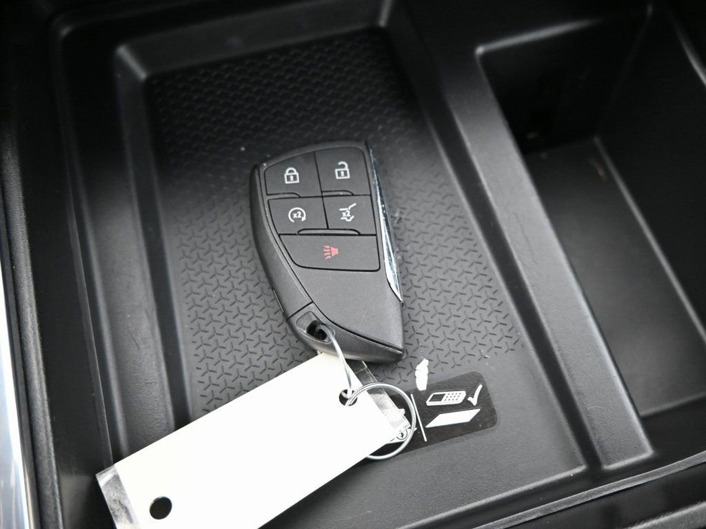 Used 2025 GMC Acadia Elevation image 14