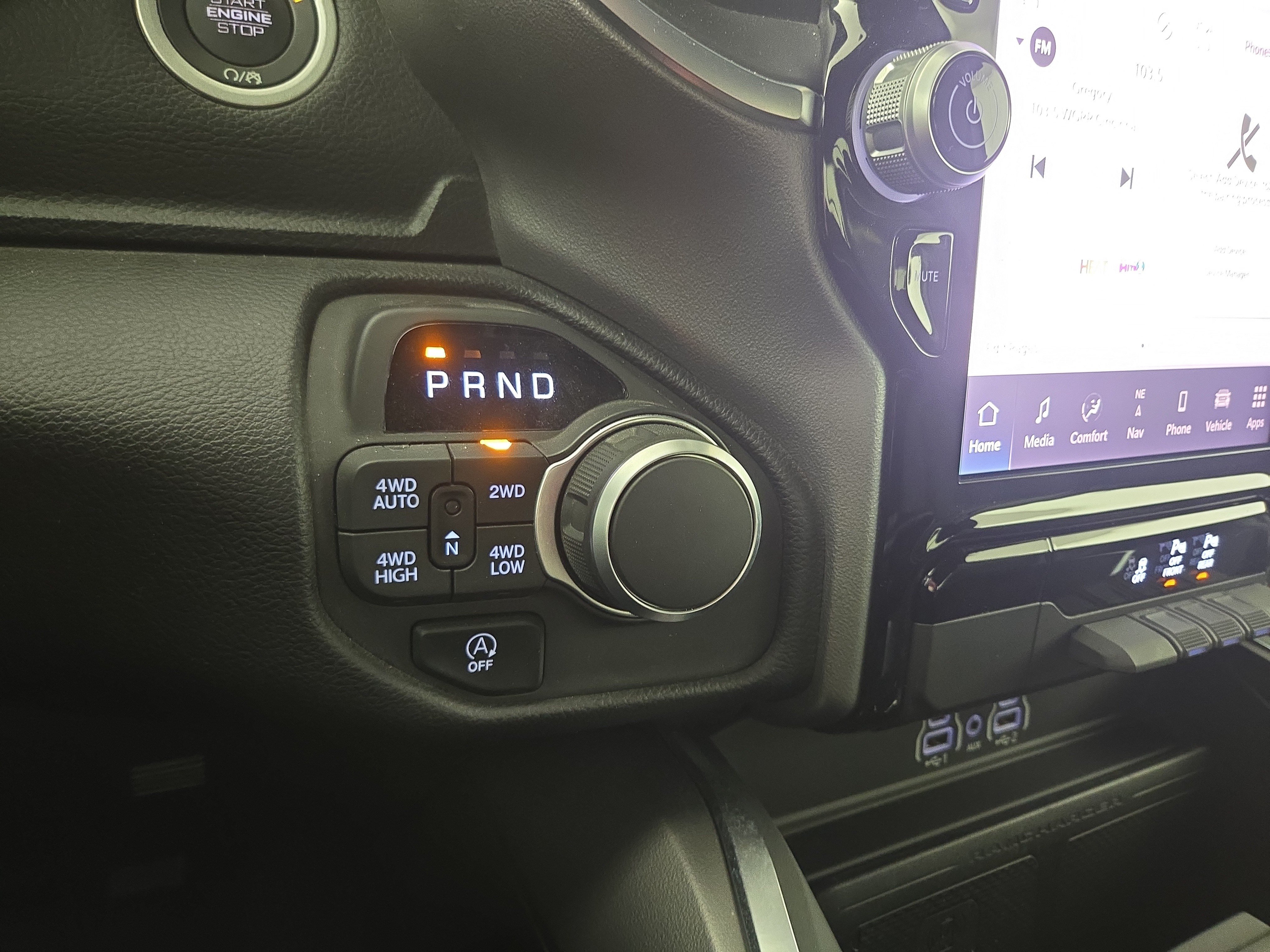 Certified 2025 RAM 1500 Big Horn AWD/4WD image 24