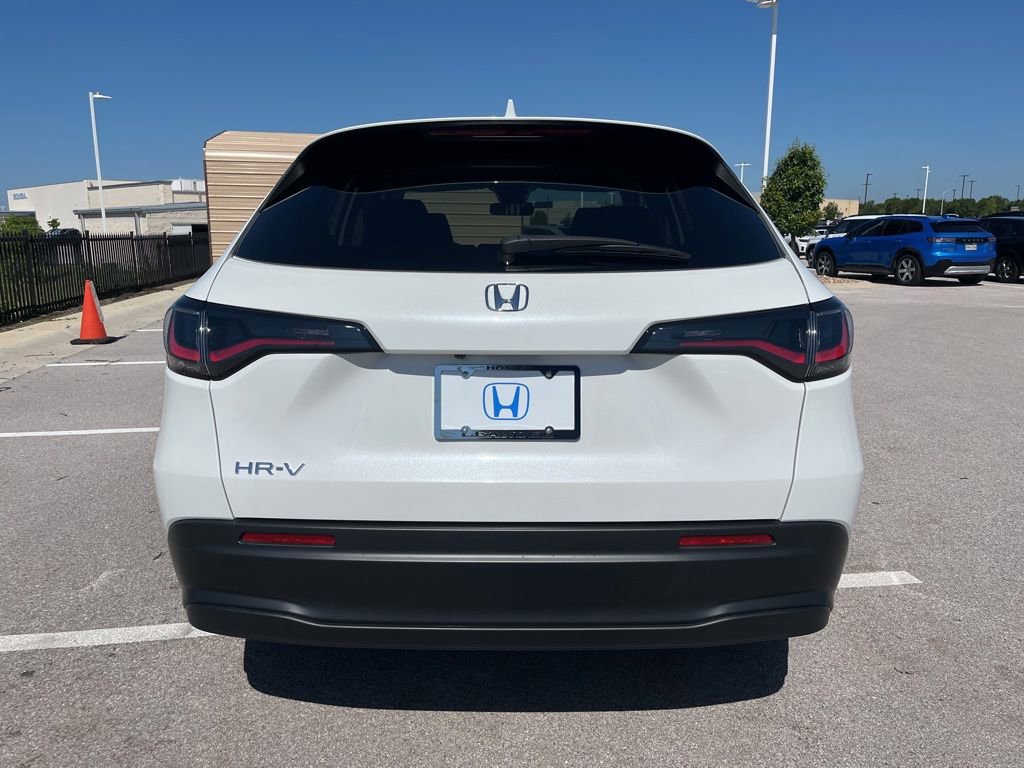 Certified 2026 Honda HR-V LX image 5