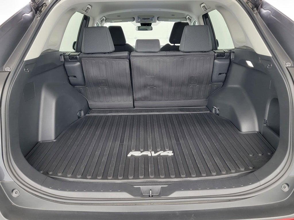 Certified 2023 Toyota RAV4 LE FWD image 26