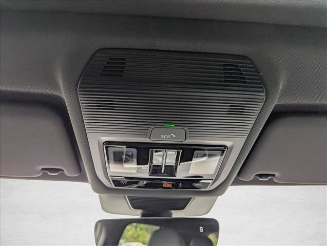New 2026 Volkswagen Tiguan SE R-Line FWD image 20