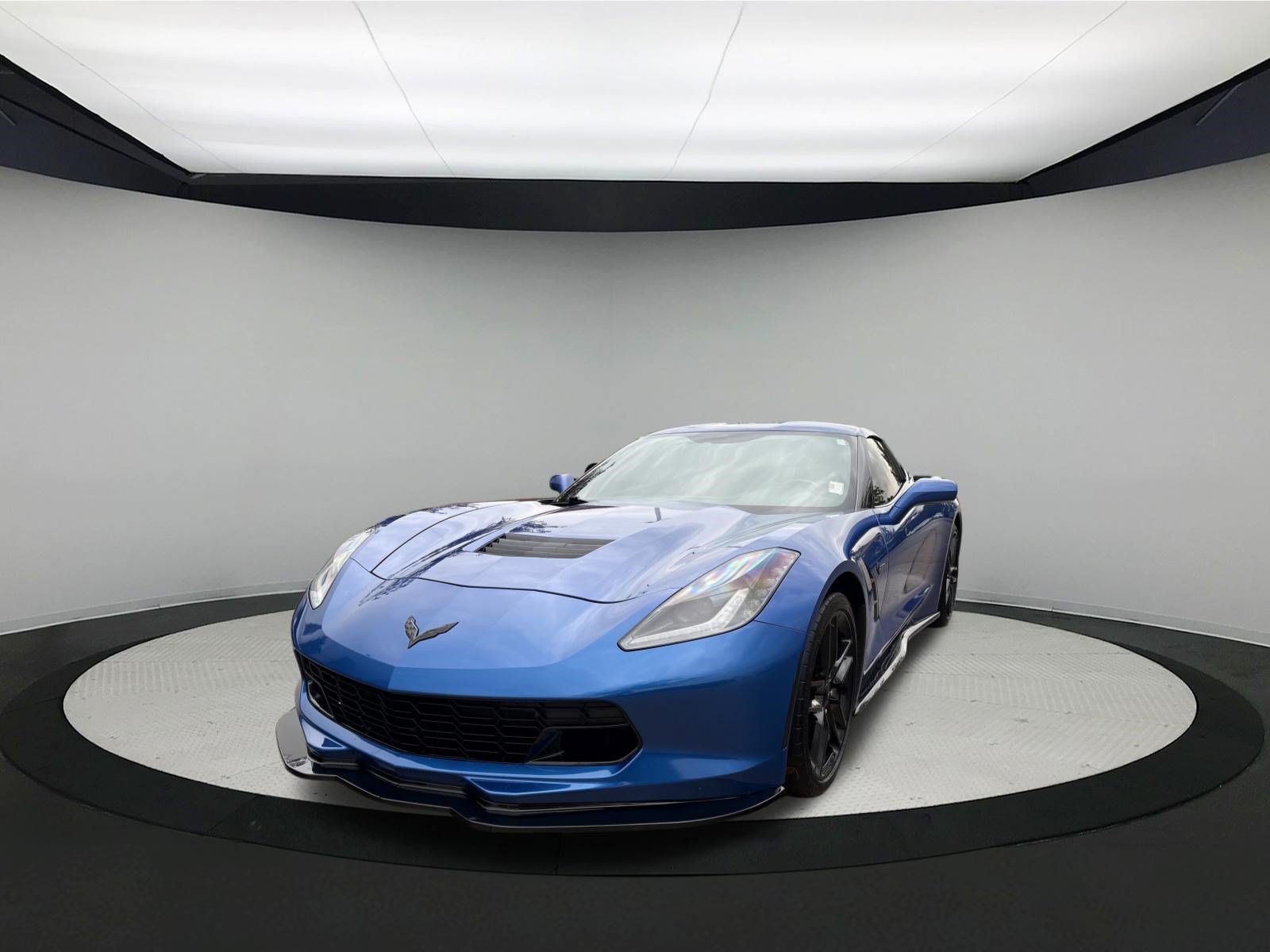 Used 2019 Chevrolet Corvette Stingray Coupe w/ 1LT RWD image 3