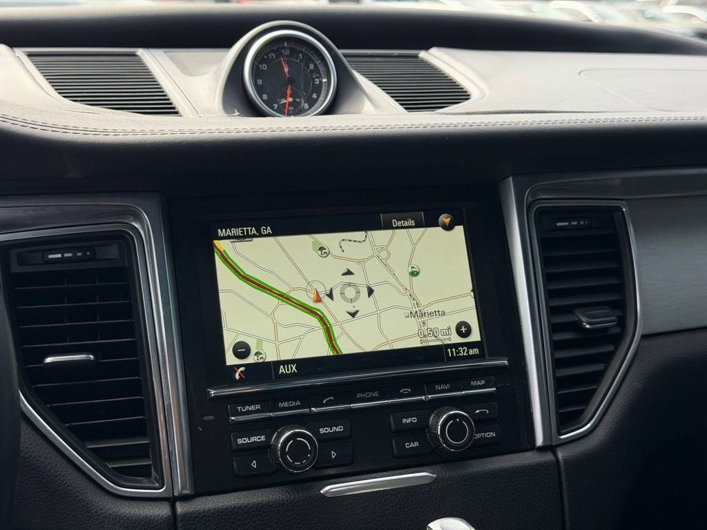 Used 2016 Porsche Macan Turbo image 22