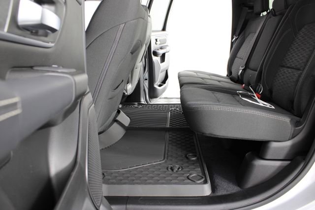 New 2026 RAM 1500 4x4 Crew Cab image 16