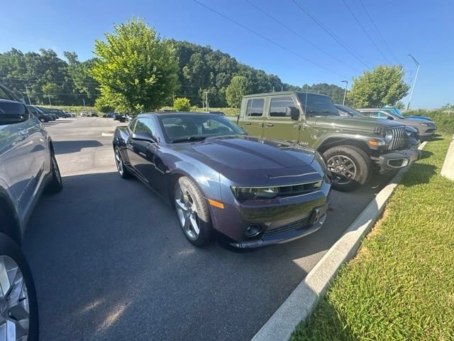 Used 2015 Chevrolet Camaro LT w/ RS Package RWD image 4