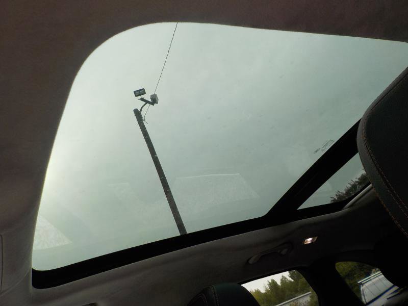 Used 2019 Jaguar F-PACE Prestige image 26