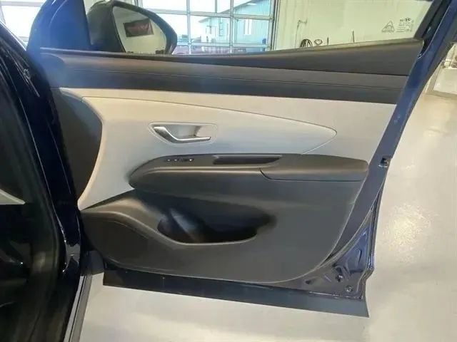 Used 2025 Hyundai Tucson SEL AWD/4WD image 23