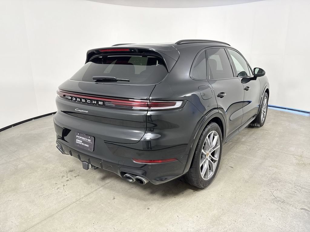 Certified 2025 Porsche Cayenne image 7