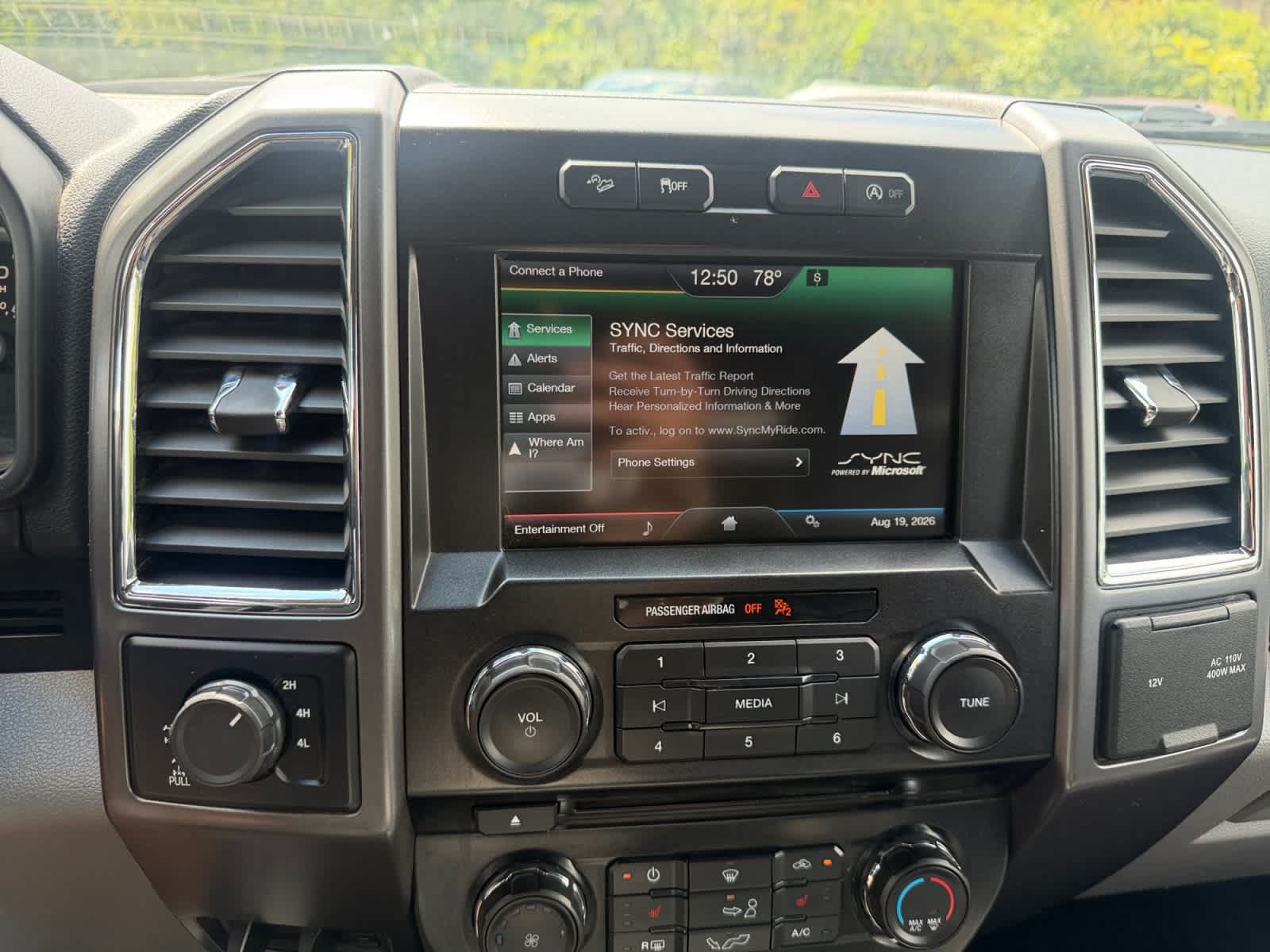 Used 2015 Ford F150 XLT w/ Equipment Group 302A Luxury AWD/4WD image 31