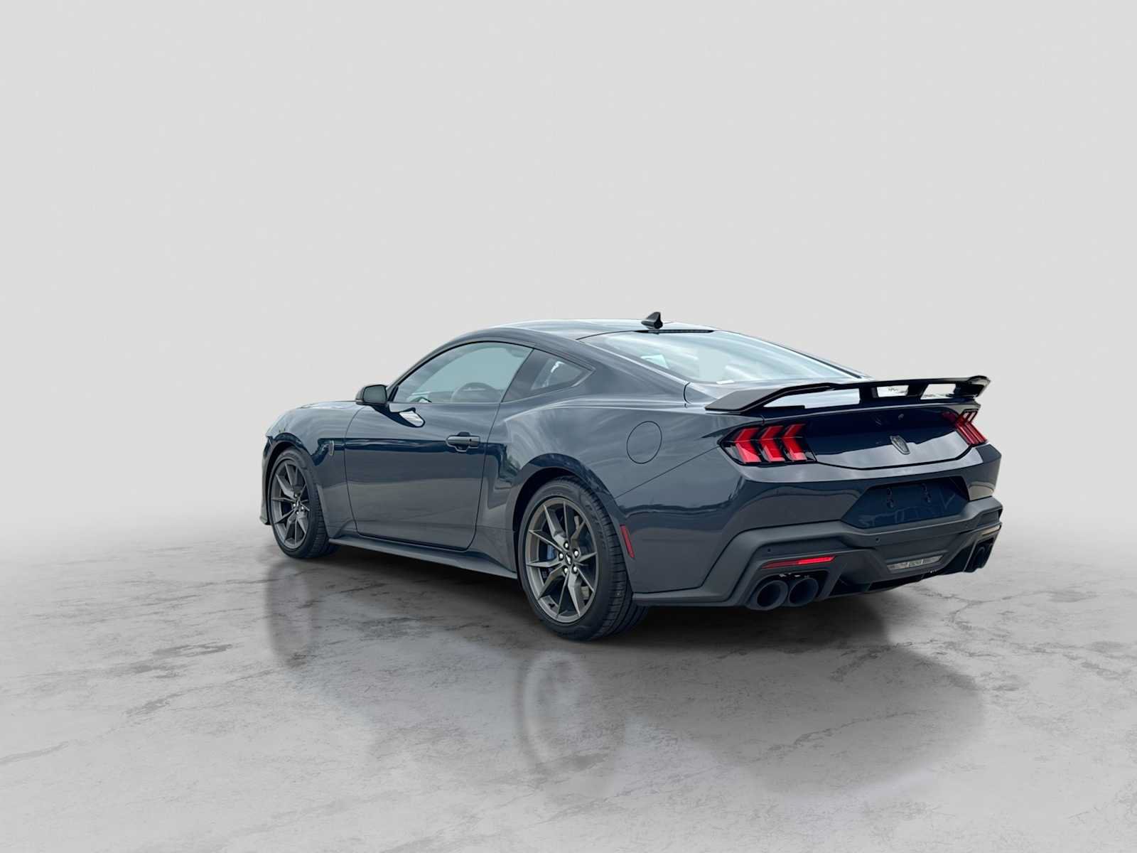 New 2025 Ford Mustang Dark Horse RWD video 4