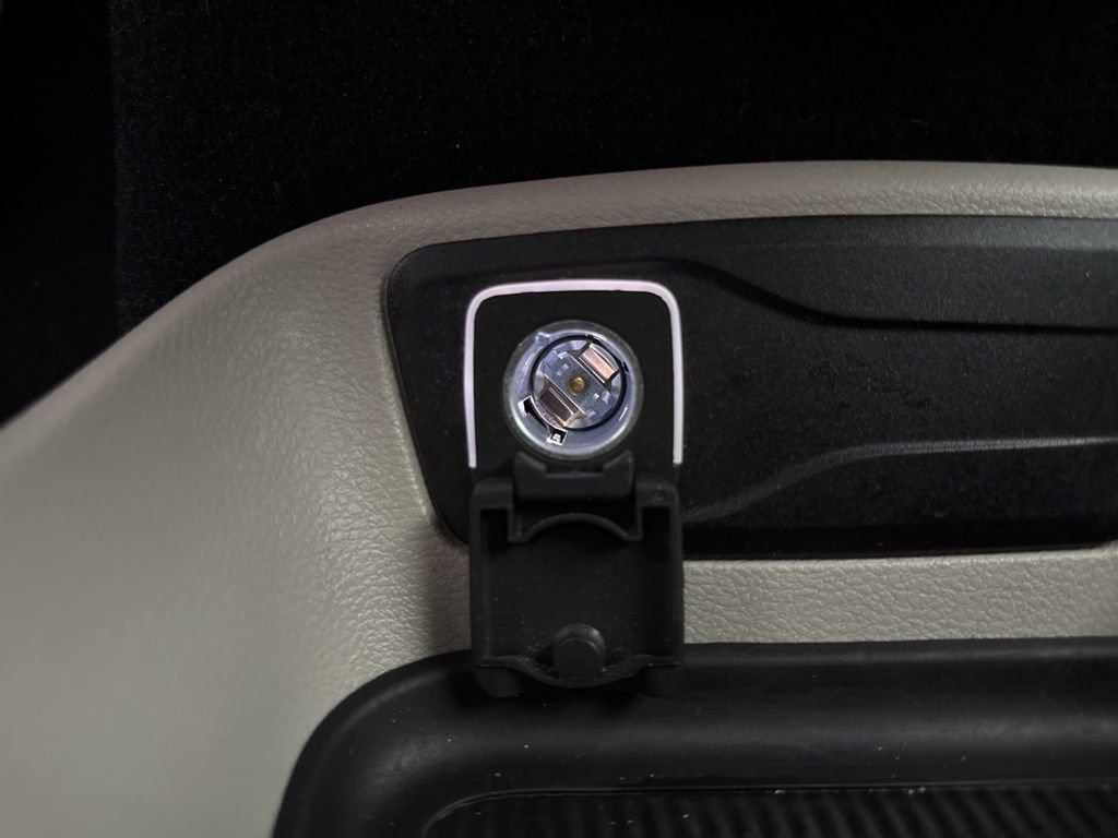 Used 2024 Chrysler Voyager LX image 24