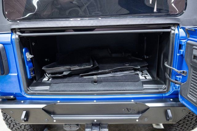 Used 2022 Jeep Wrangler Unlimited Rubicon w/ Xtreme Recon 35" Tire Package image 11