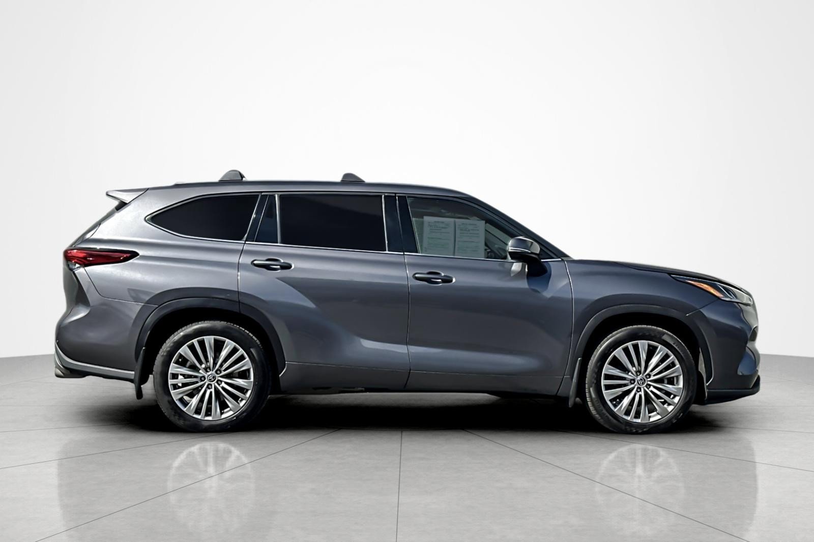 Used 2021 Toyota Highlander Platinum AWD/4WD image 6