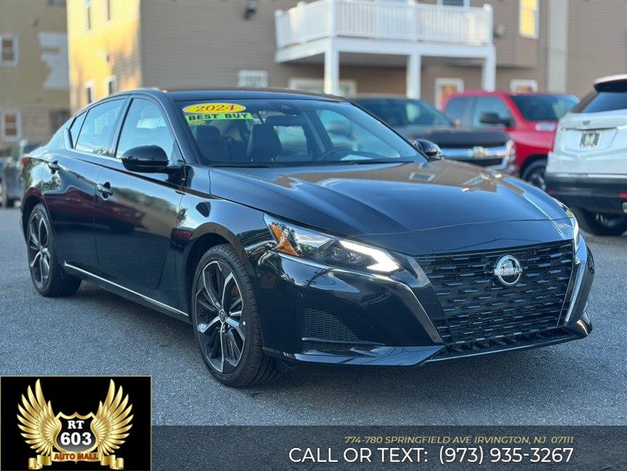 Used 2024 Nissan Altima 2.5 SR FWD image 3