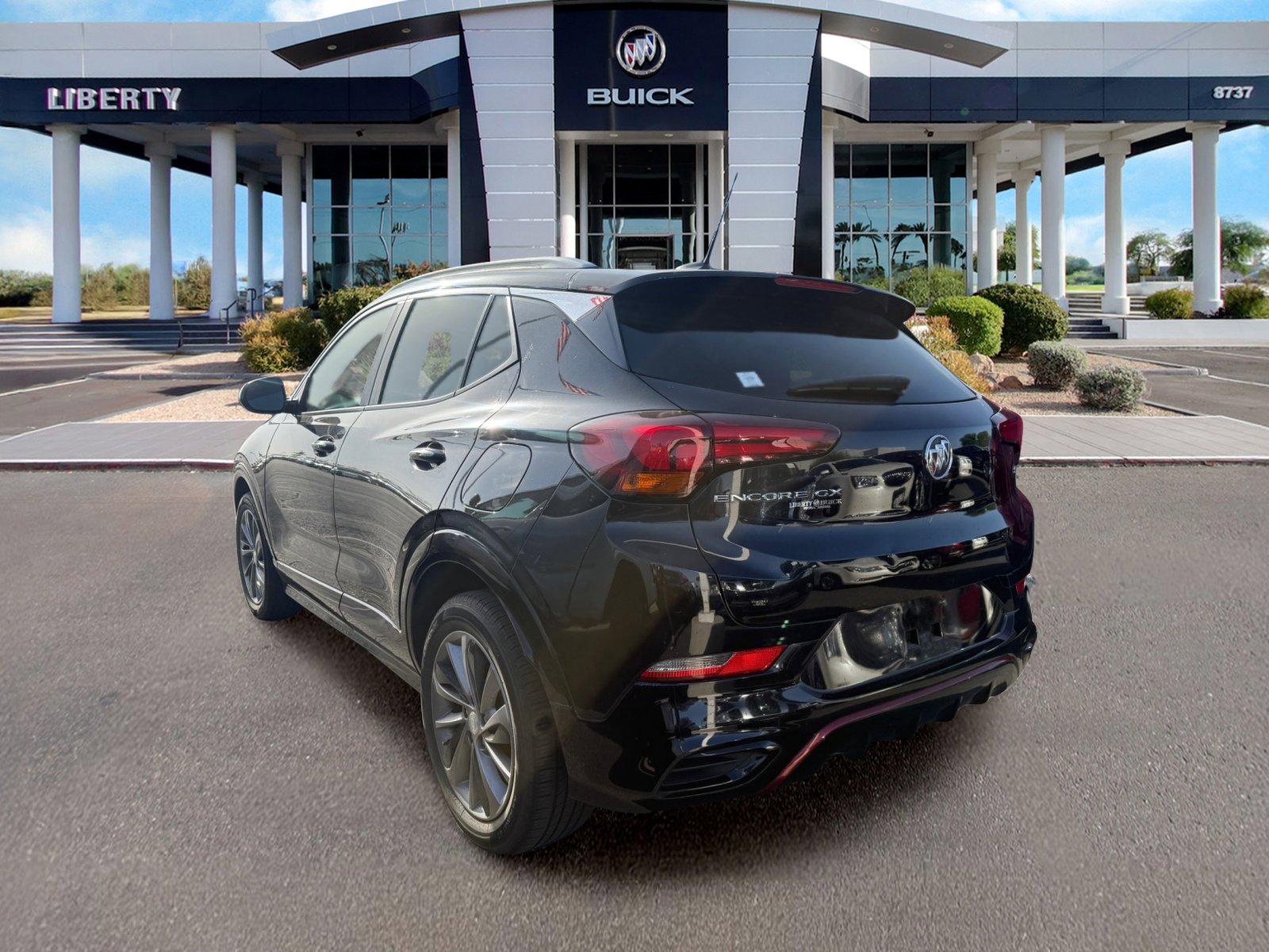 Certified 2023 Buick Encore GX Select w/ Sport Touring Package FWD image 3