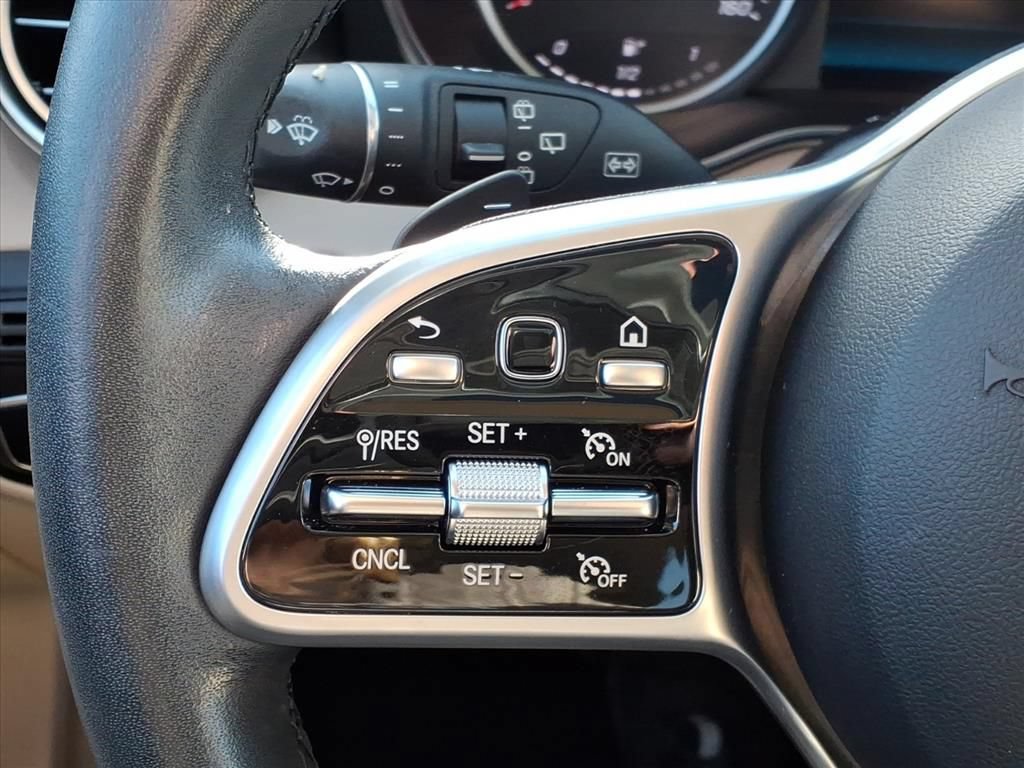 Used 2021 Mercedes-Benz GLC 300 image 22