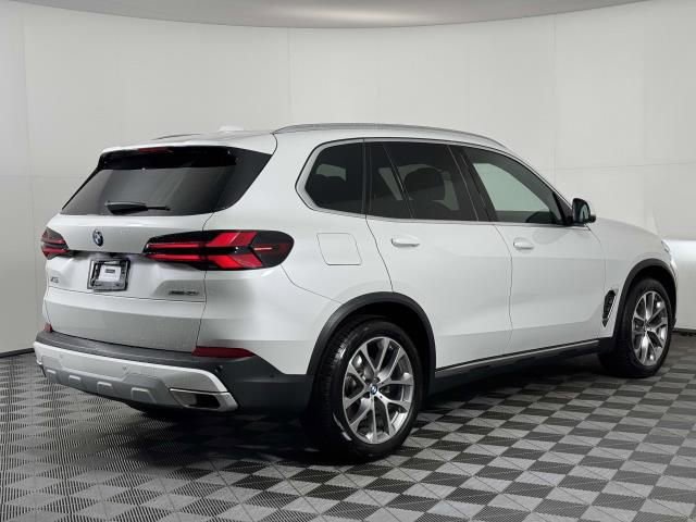 Used 2025 BMW X5 xDrive40i w/ Climate Comfort Package image 10
