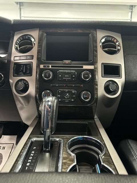 Used 2017 Ford Expedition Limited w/ Equipment Group 301A AWD/4WD image 11