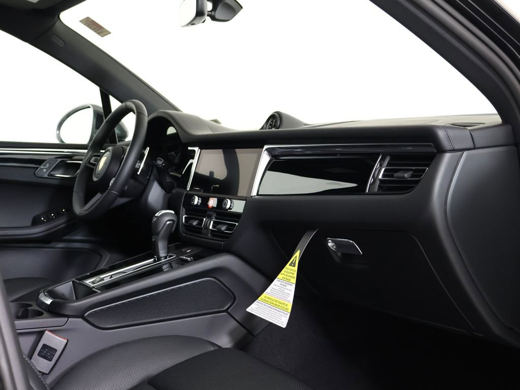 New 2026 Porsche Macan Turbo AWD/4WD image 7