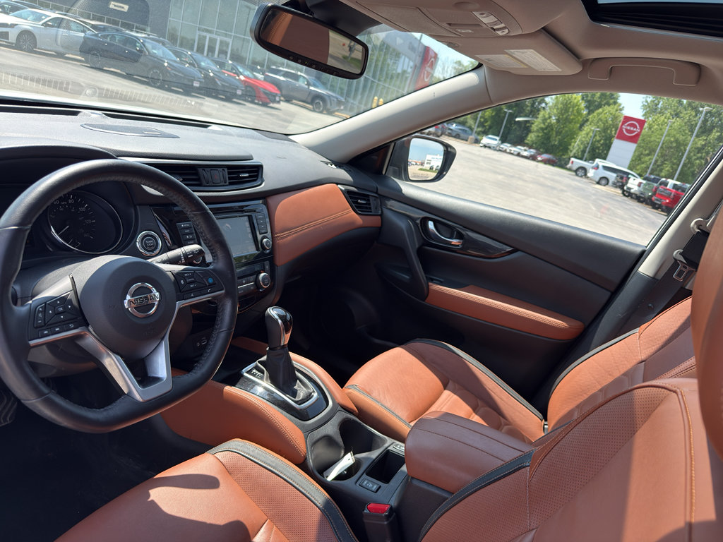 Used 2018 Nissan Rogue SL w/ Premium Package AWD/4WD image 35