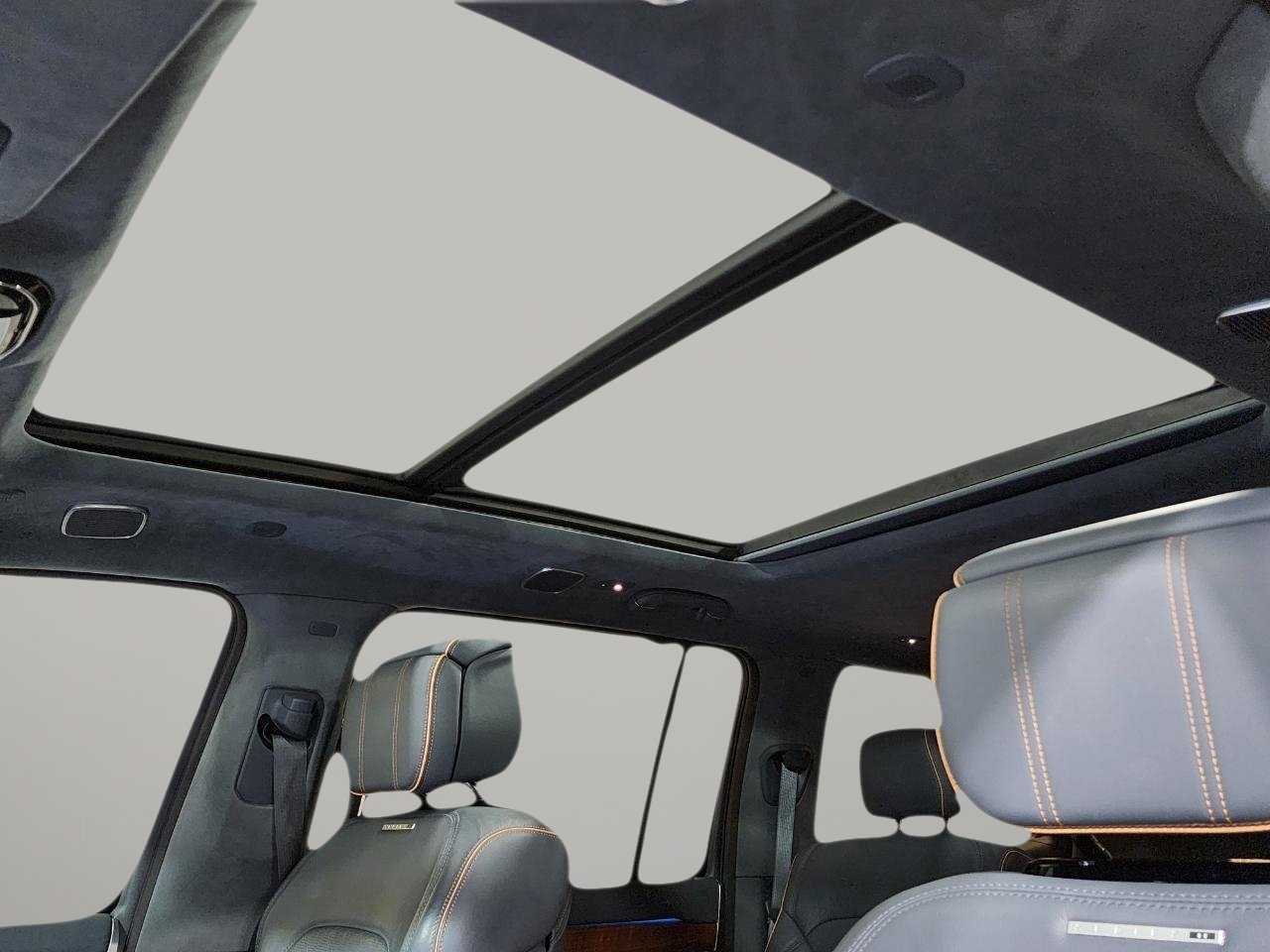 Used 2022 Jeep Grand Wagoneer Series II w/ Premium Group II image 34