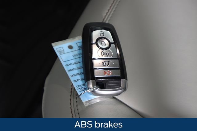 New 2026 Ford Explorer Active w/ Active Comfort Package image 32