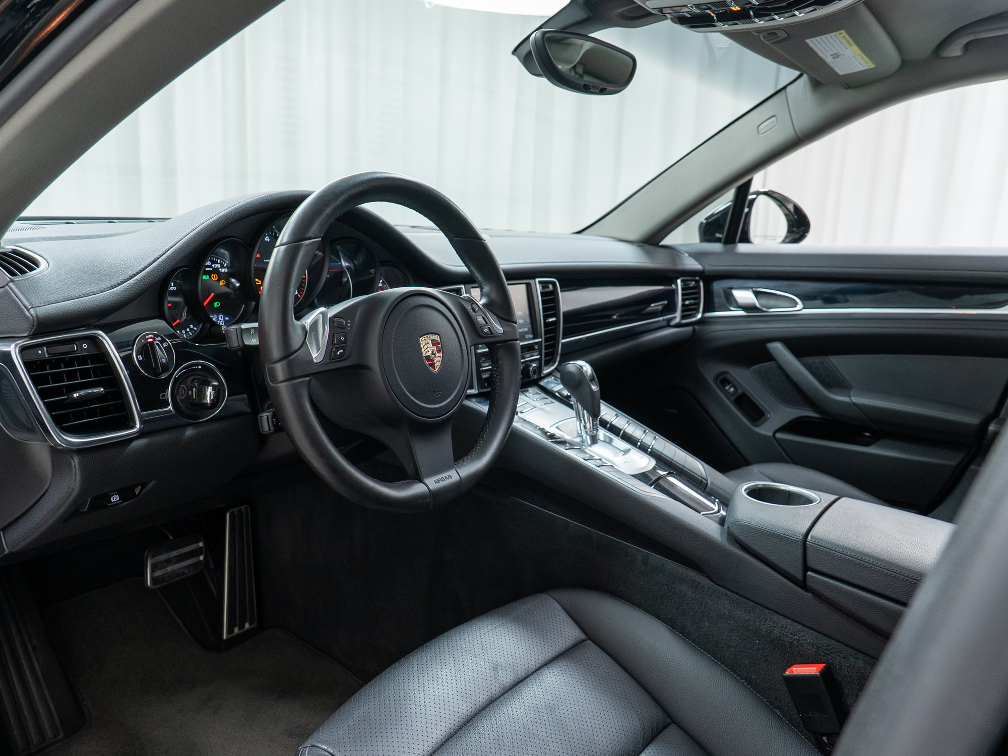 Used 2011 Porsche Panamera 4 AWD/4WD image 15