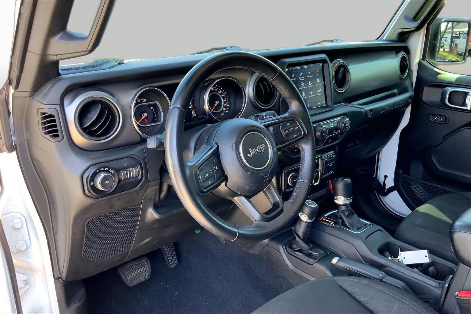 Used 2021 Jeep Wrangler Unlimited Sport AWD/4WD image 16