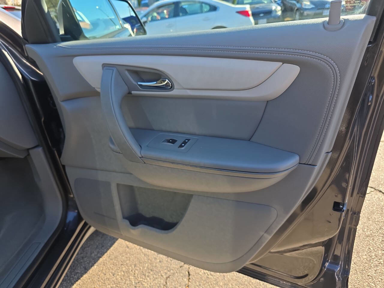 Used 2016 Chevrolet Traverse LS image 26