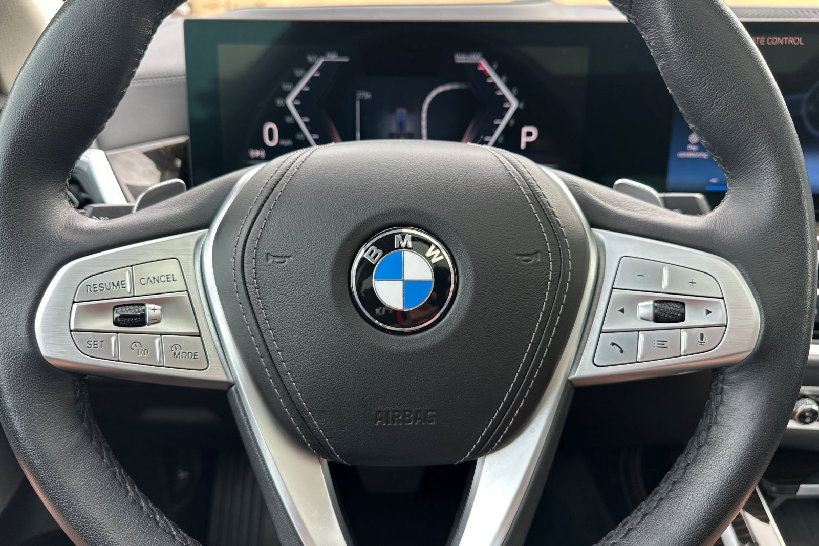 Used 2024 BMW X7 xDrive40i w/ Premium Package AWD/4WD image 24