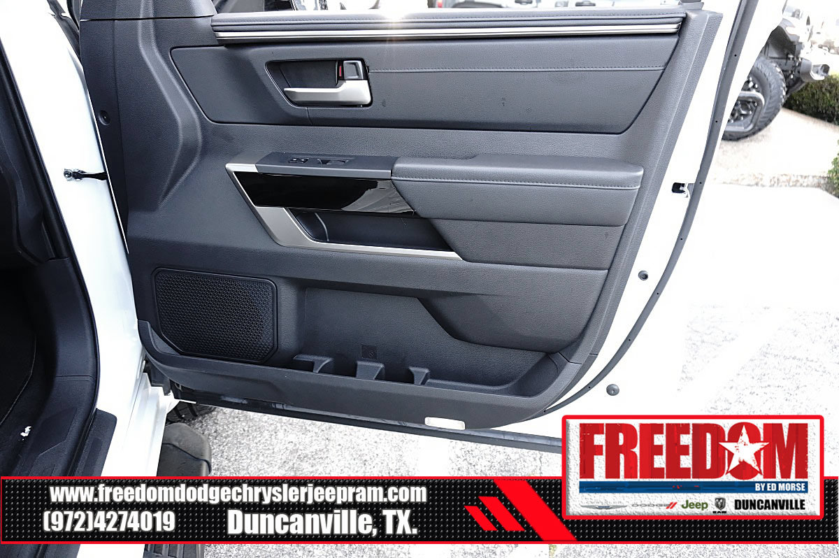 Used 2024 Toyota Tundra Limited w/ Power Package AWD/4WD image 38