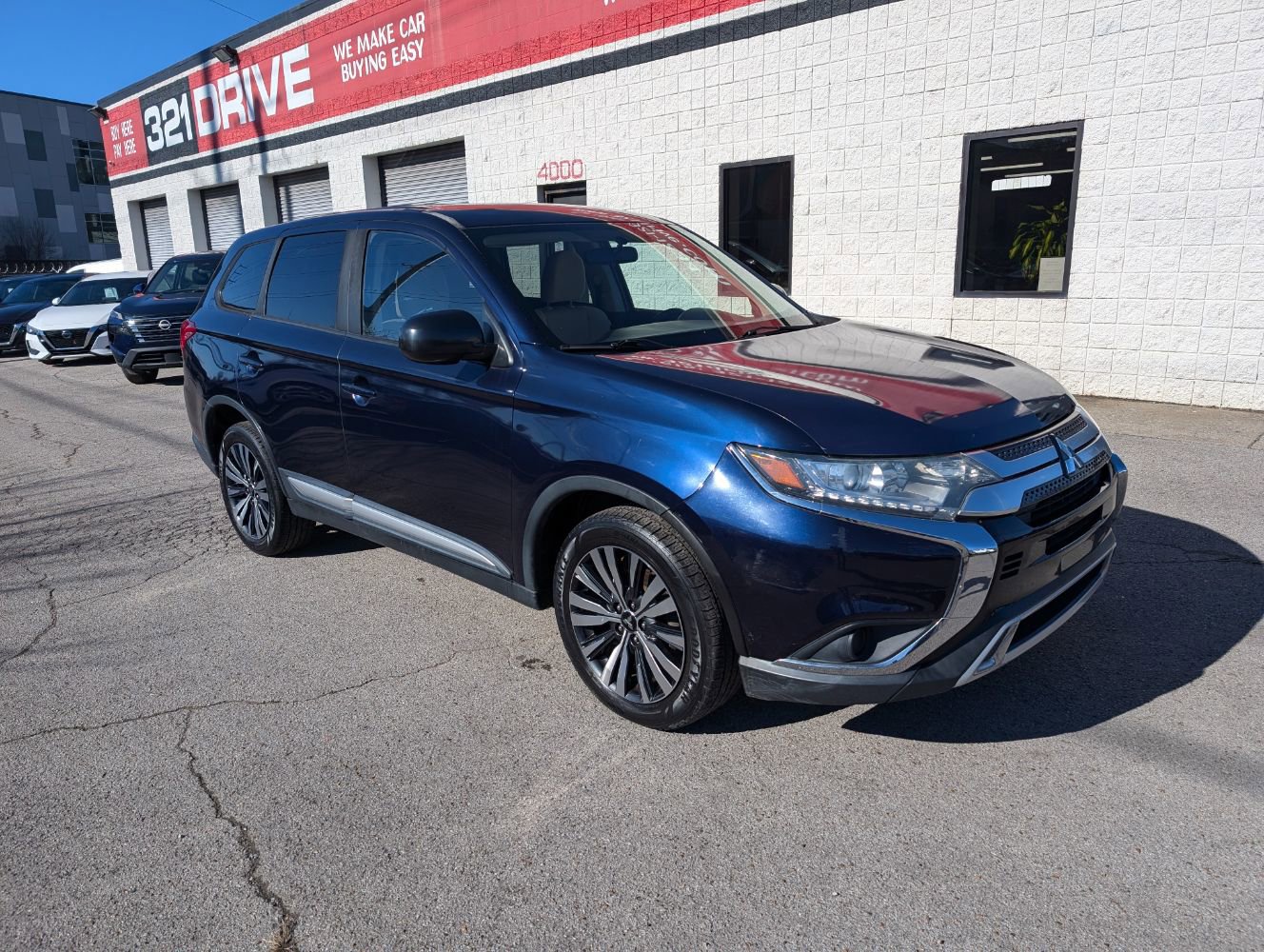 Used 2019 Mitsubishi Outlander ES image 4