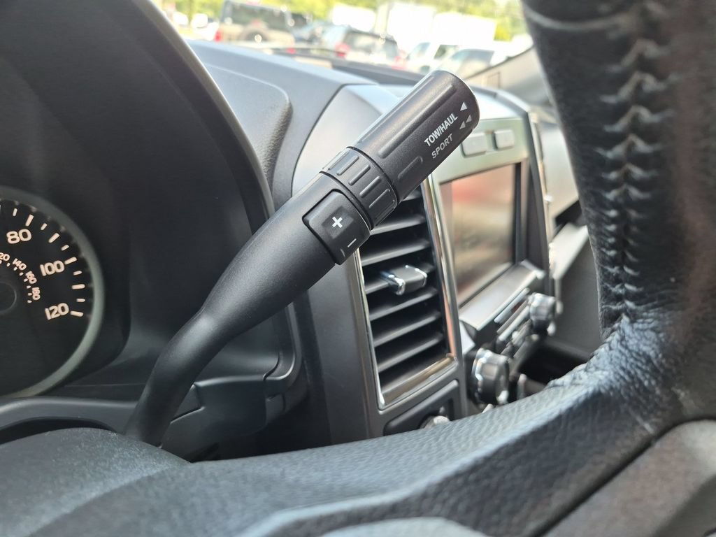 Used 2015 Ford F150 XLT w/ Equipment Group 302A Luxury AWD/4WD image 31