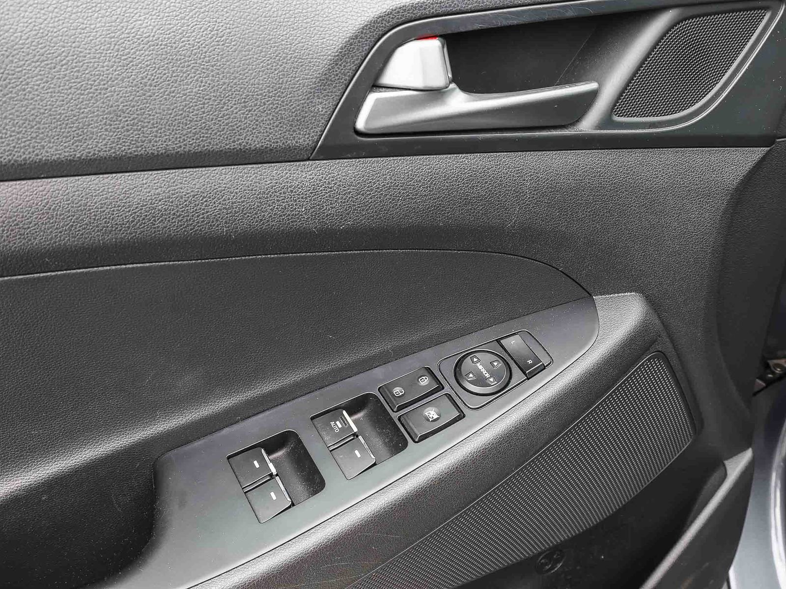 Used 2016 Hyundai Tucson Limited w/ Option Group 03 image 22