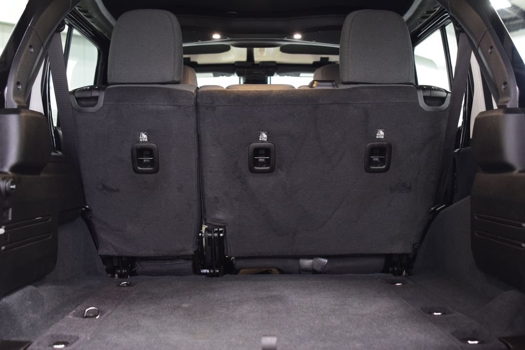 Used 2024 Jeep Wrangler Unlimited Sport AWD/4WD image 20