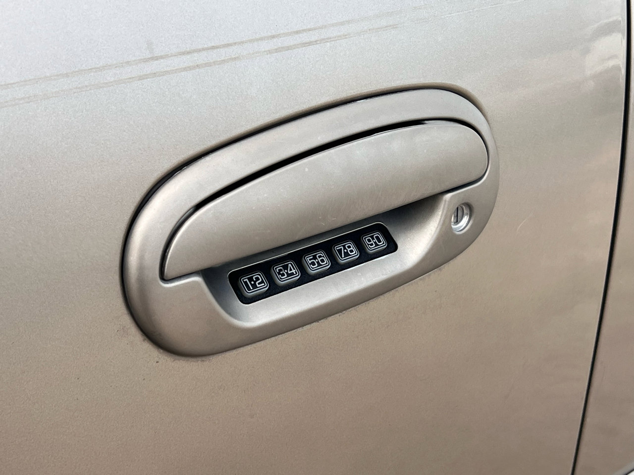 Used 2002 Ford Expedition Eddie Bauer image 22