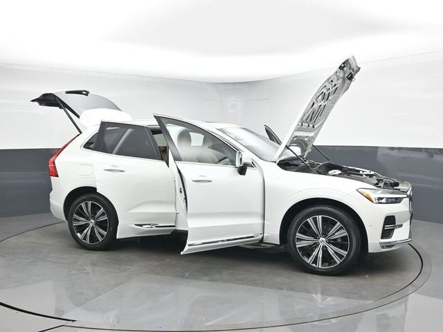 Used 2023 Volvo XC60 B5 Ultimate w/ Climate Package image 54