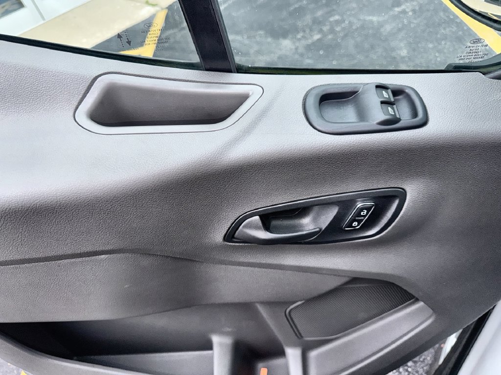 Used 2023 Ford E-Transit Medium Roof RWD image 15