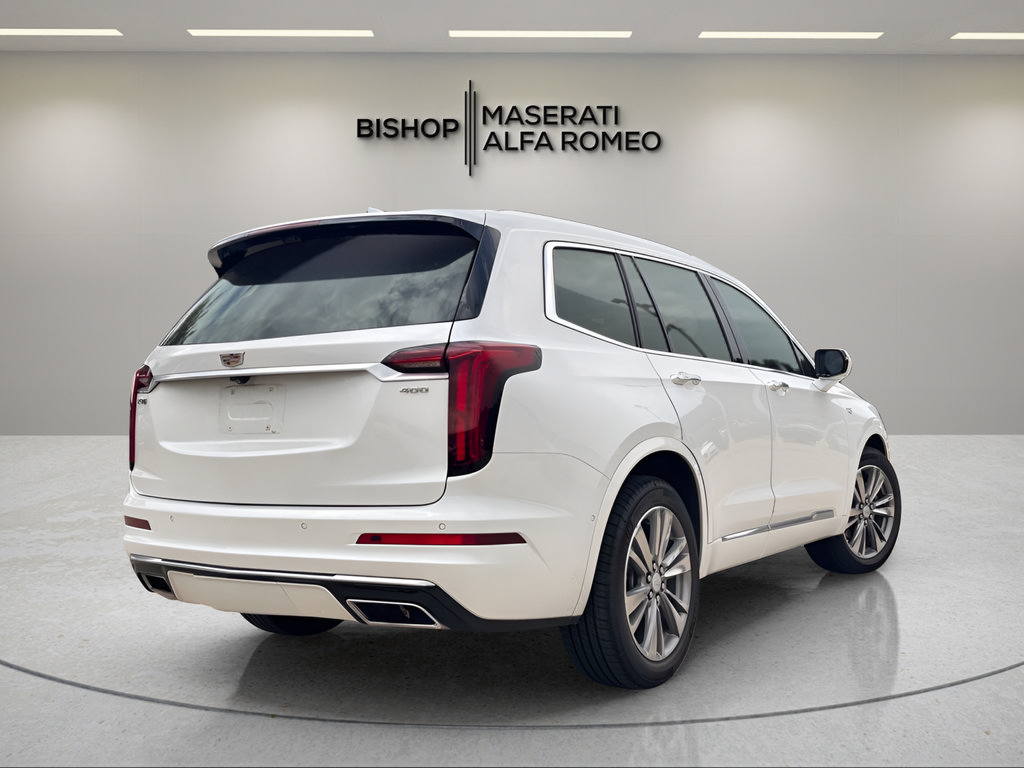 Used 2022 Cadillac XT6 Premium Luxury w/ Technology Package FWD image 4