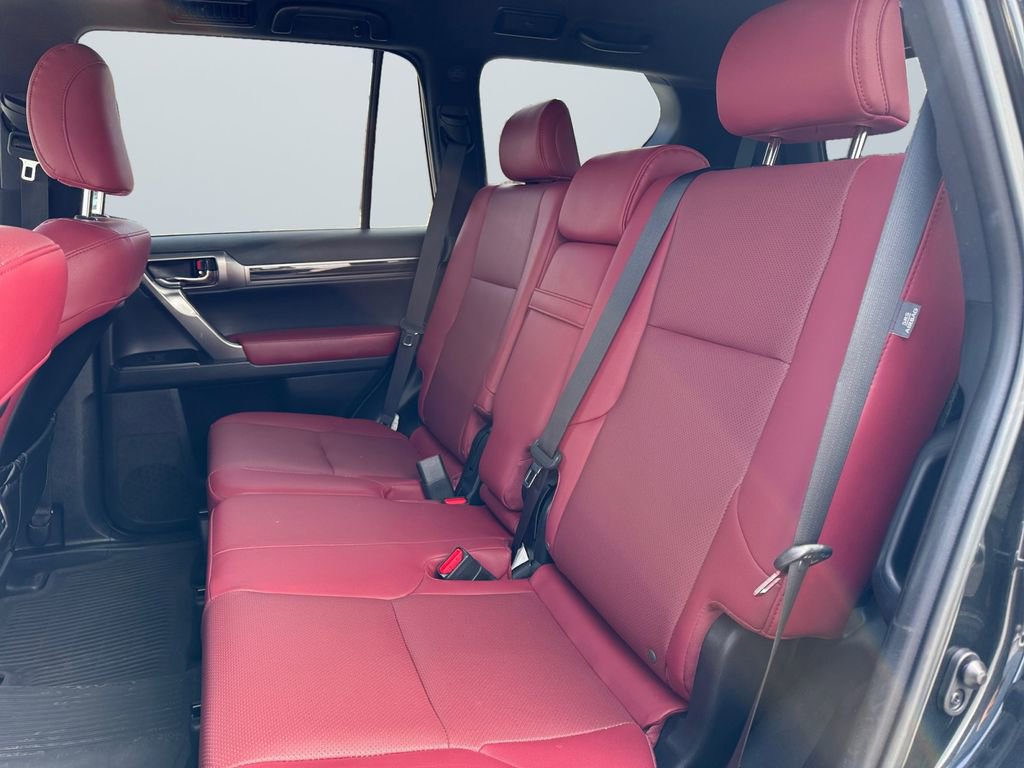 Used 2023 Lexus GX 460 Premium w/ Premium Package image 13