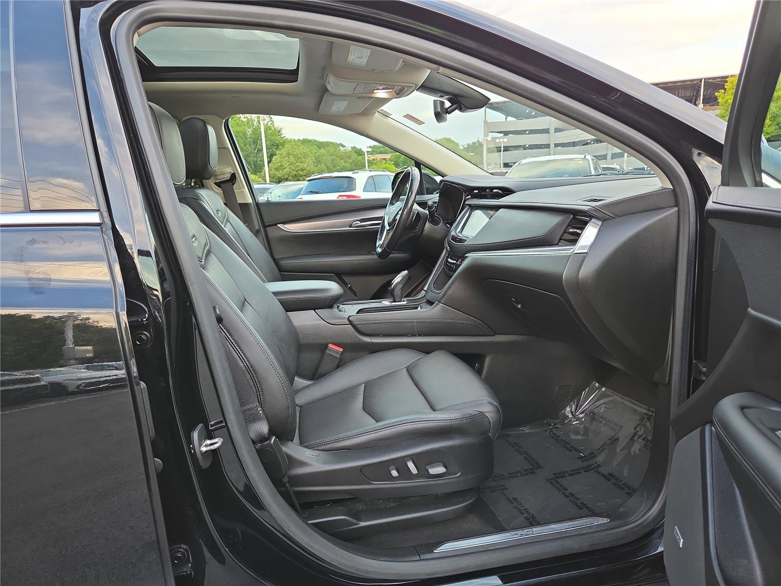 Used 2019 Cadillac XT5 Luxury AWD/4WD image 25
