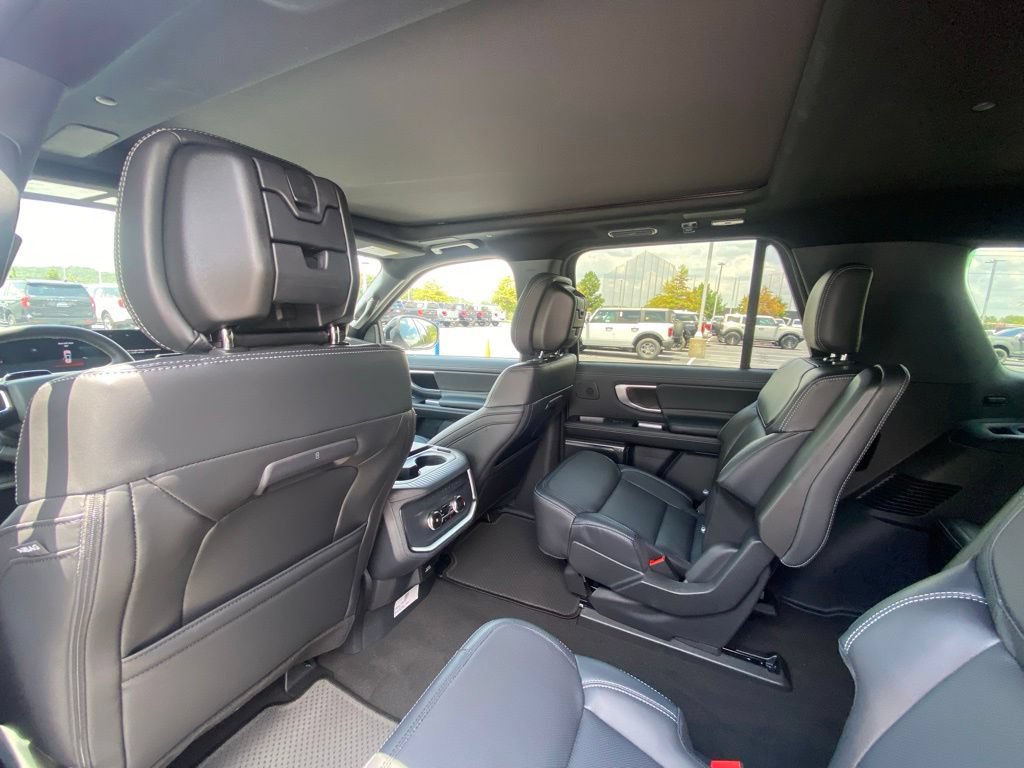 New 2027 Ford Expedition Platinum w/ Stealth Performance Package AWD/4WD image 22